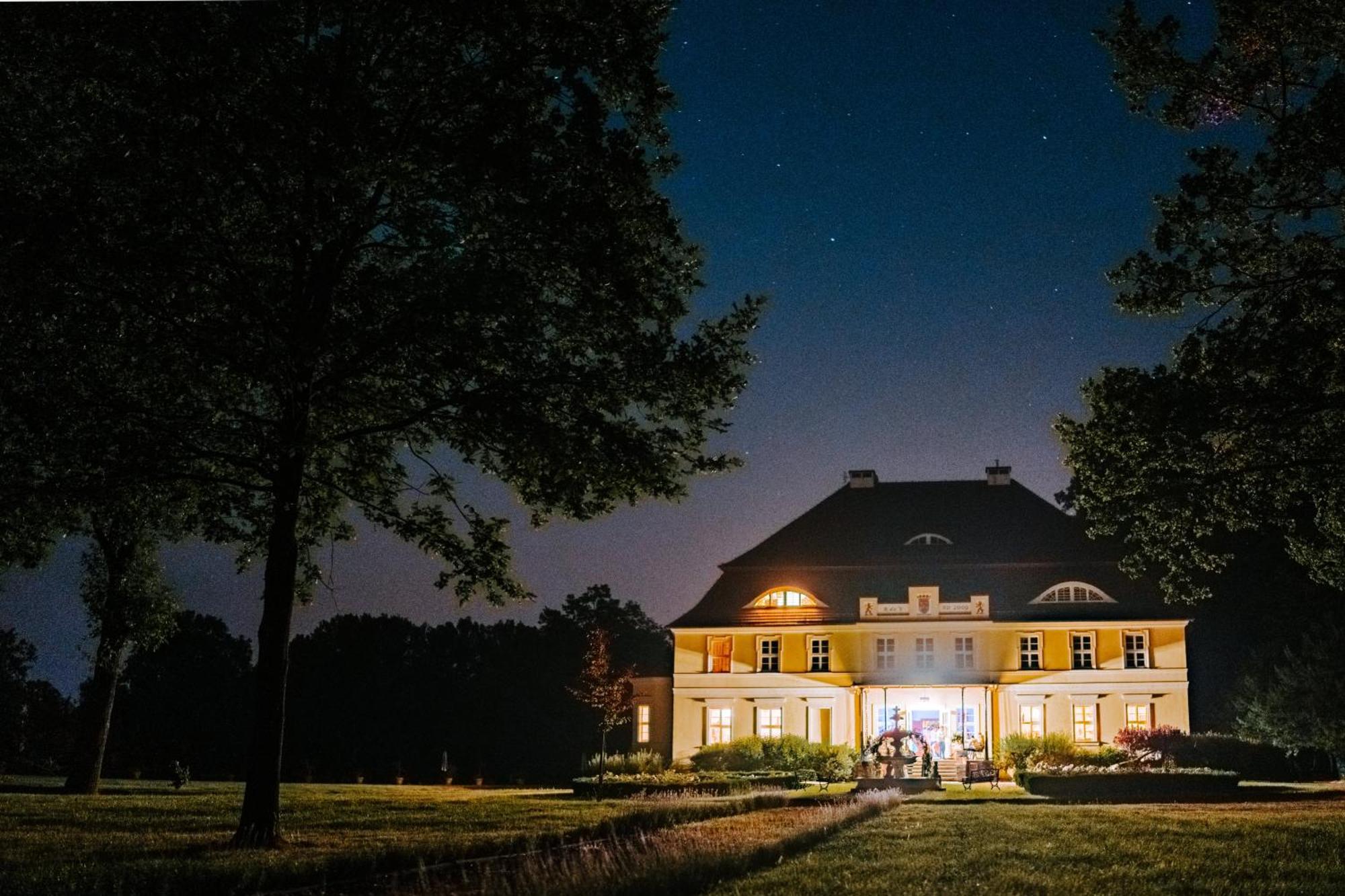 Palac Bogaczow - Noclegi - Restauracja - Przyjecia Esterno foto